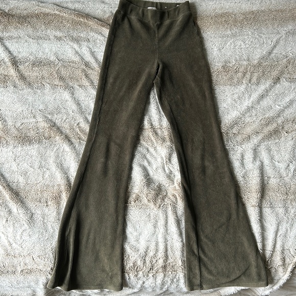 American Eagle Green Flared leg, soft ribbed pant - Picture 1 of 4